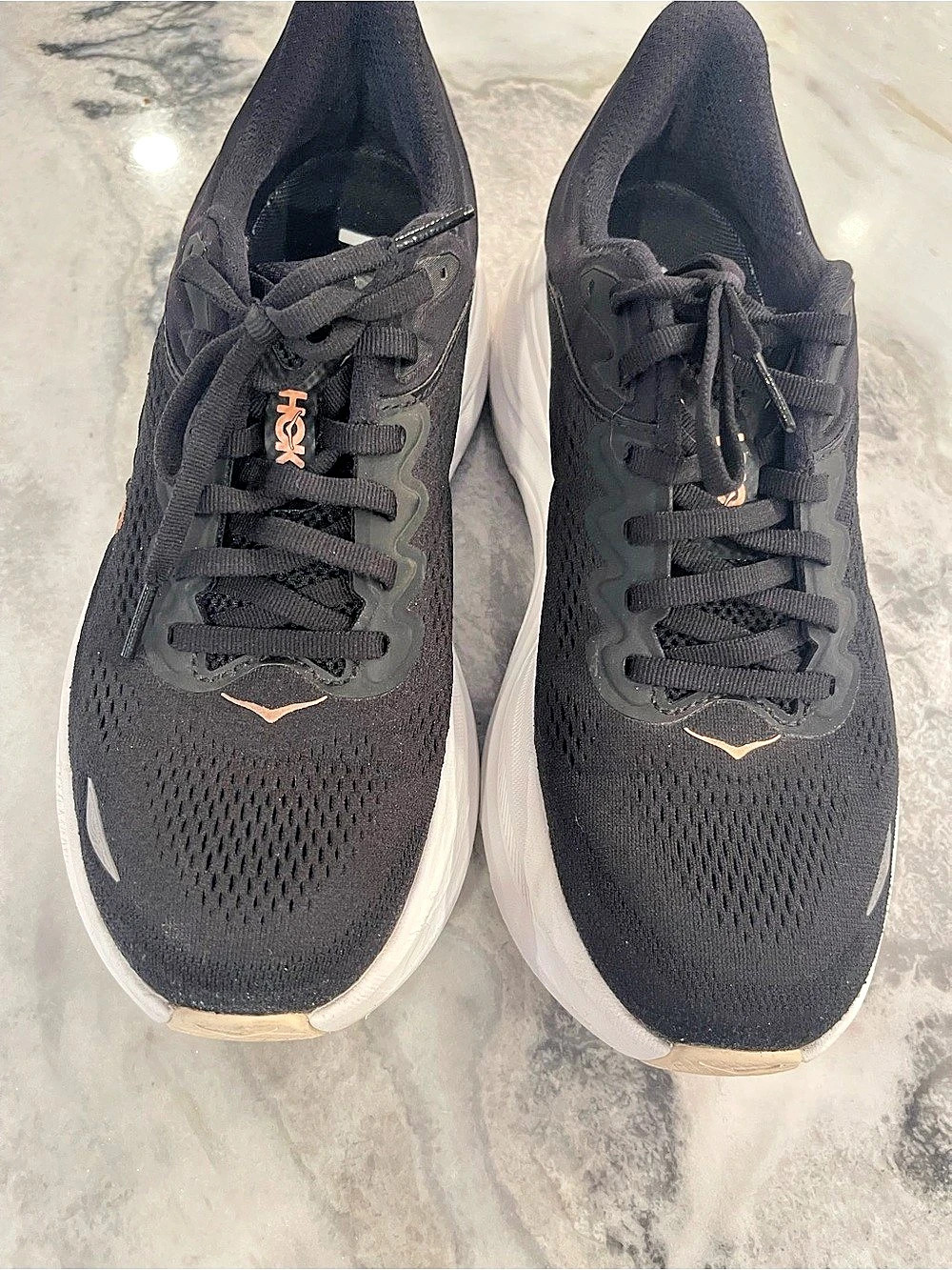 HOKA Bondi 9 Women's Black & White US 9B Athletic Shoes